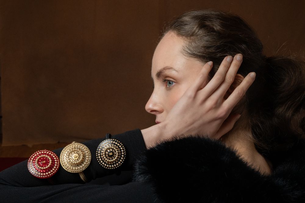 Photographie éditoriale Signs — portrait bijoux haute joaillerie